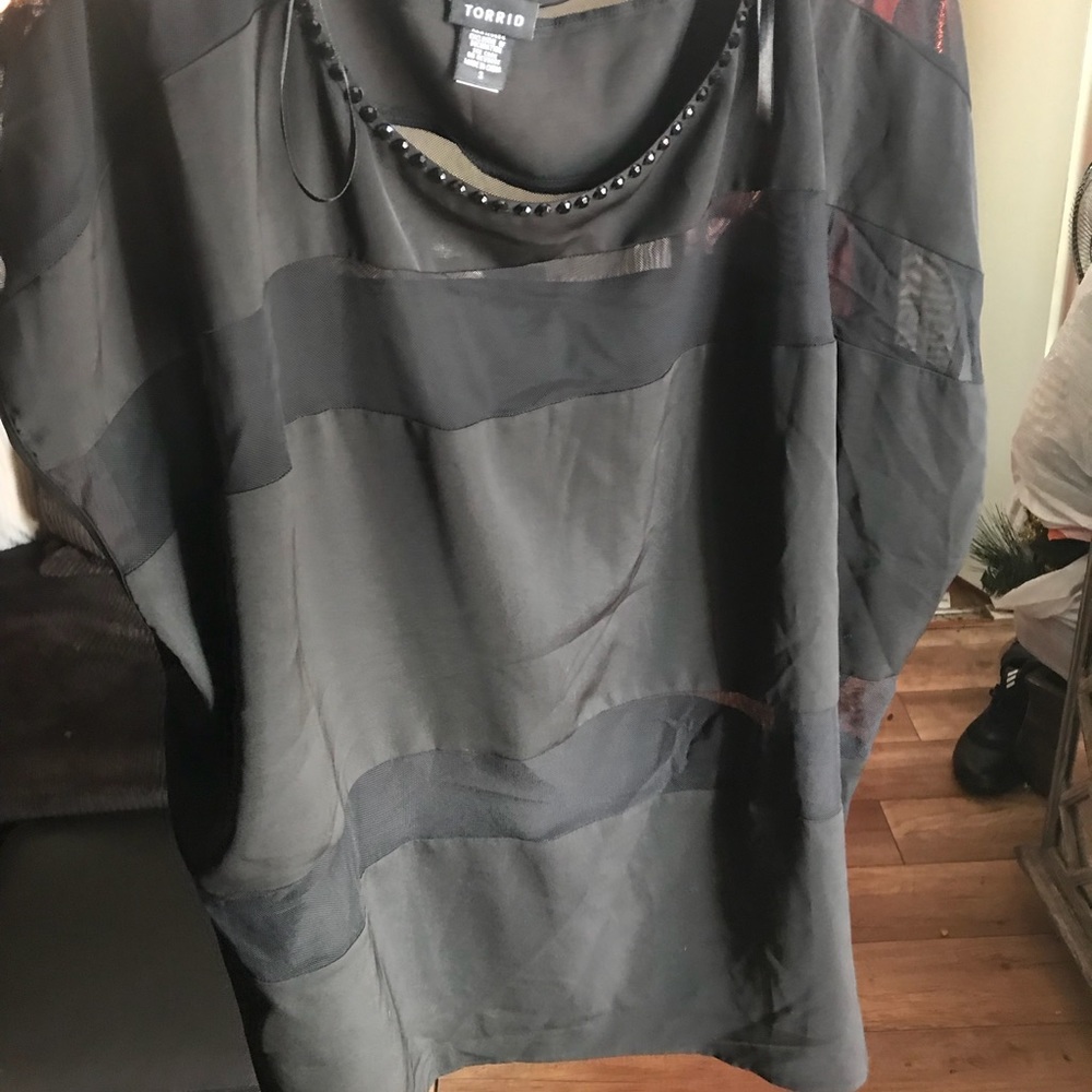 Top - Picture 3 of 4